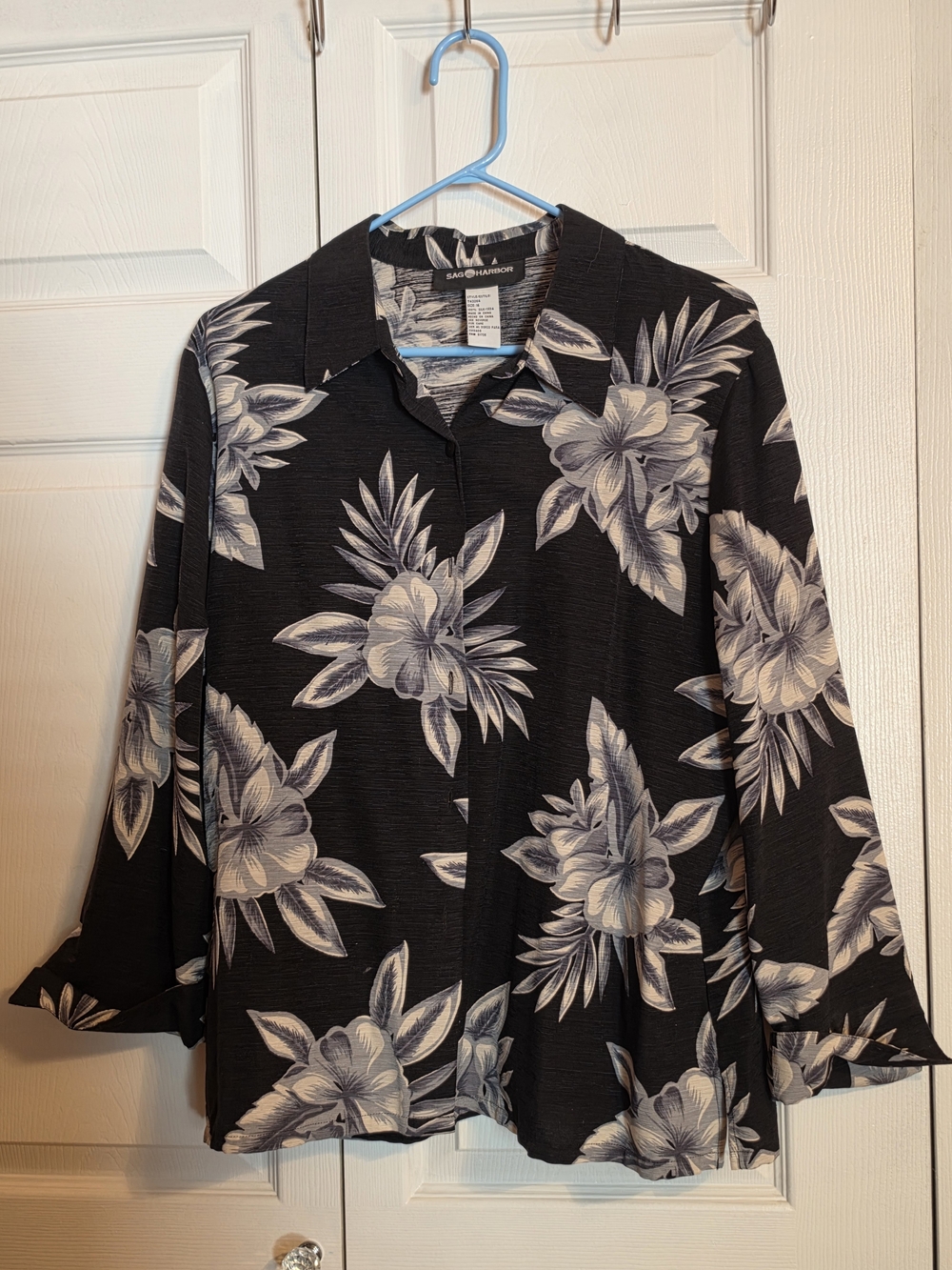 Sag Harbor Black and White Floral Button-Front Blouse
